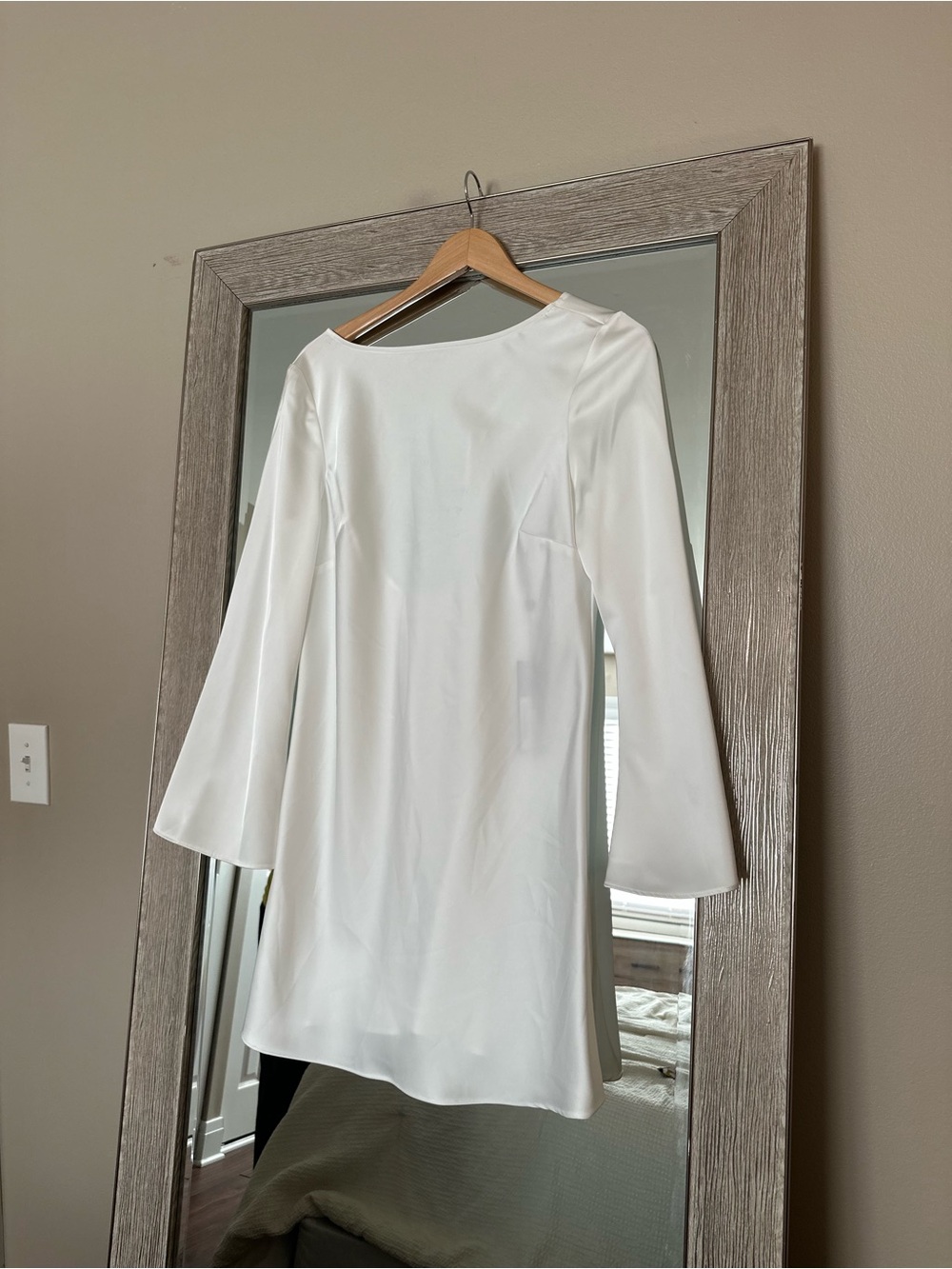 Gianni Bini Satin Slip Mini Dress Long Sleeve NWT Size 10 Medium